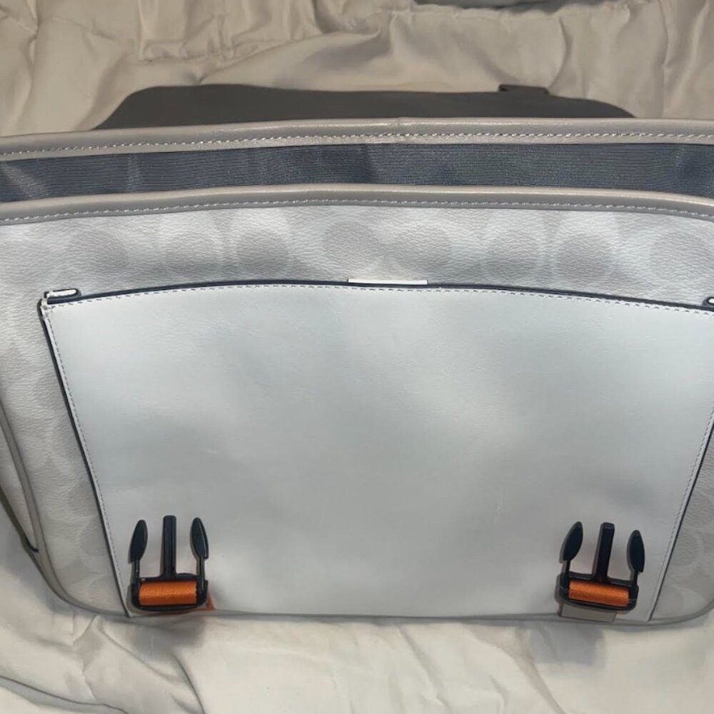 Coach Track Messenger In Colorblock Signature Canvas NWOT - Picture 3 of 7